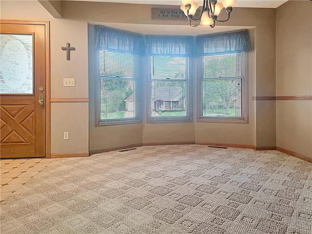 708 W 35th Street — photo 11