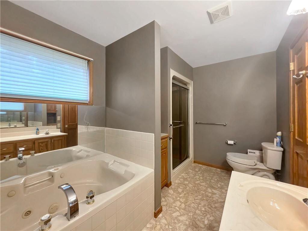 708 W 35th Street — photo 15