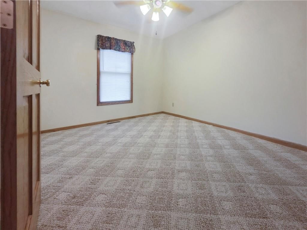 708 W 35th Street — photo 19
