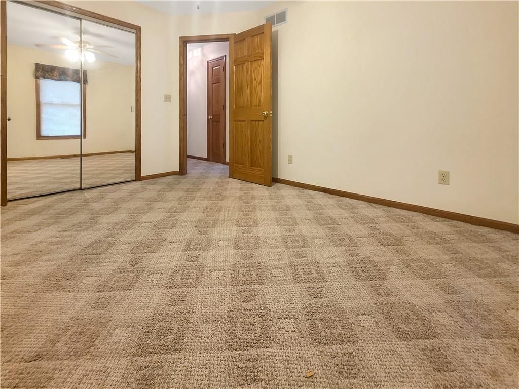 708 W 35th Street — photo 20