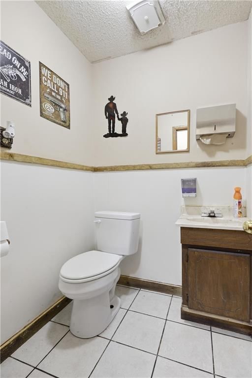 2447 Military Avenue — photo 22