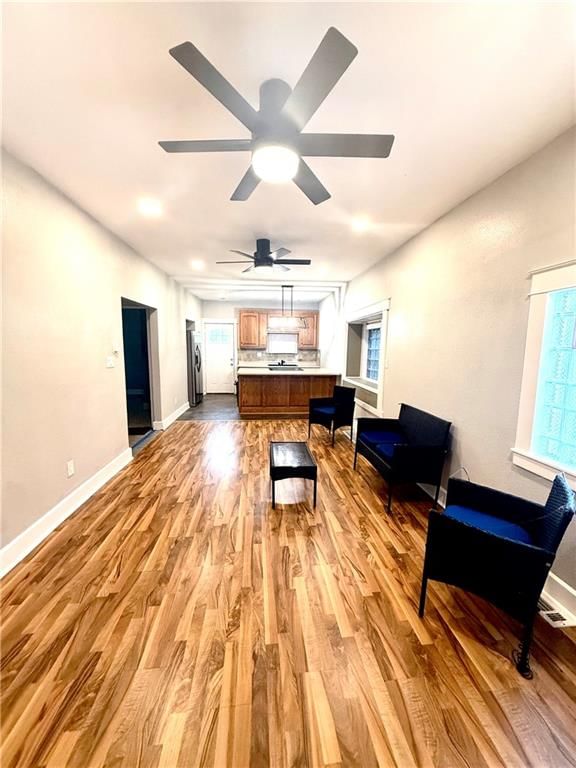 1239 W South Street — photo 9