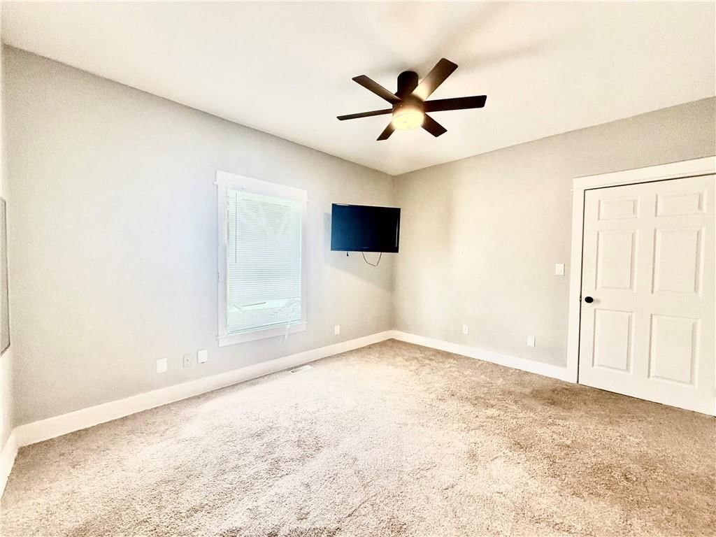 1239 W South Street — photo 11