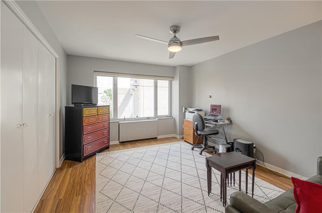 221 W 48th Street — photo 18