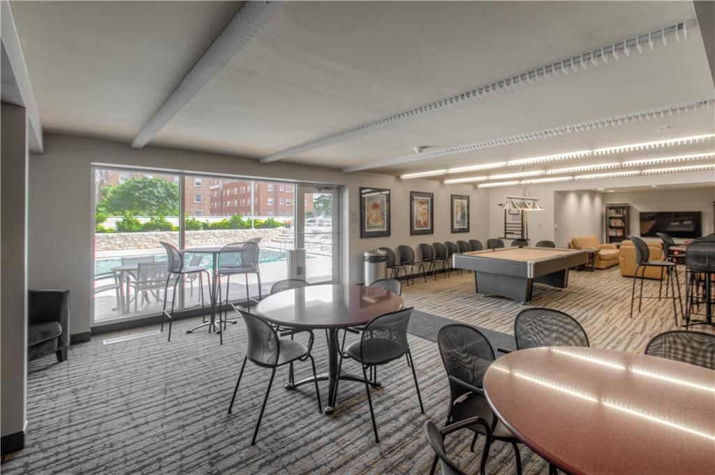221 W 48th Street — photo 39
