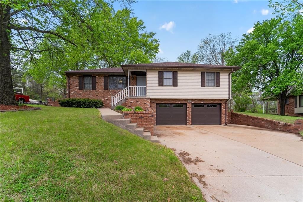 725 Shawn Drive, Jefferson City, MO