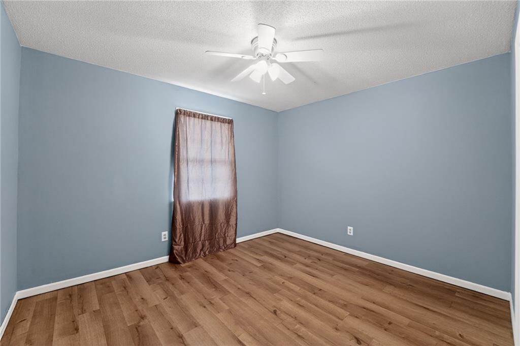 725 Shawn Drive — photo 8