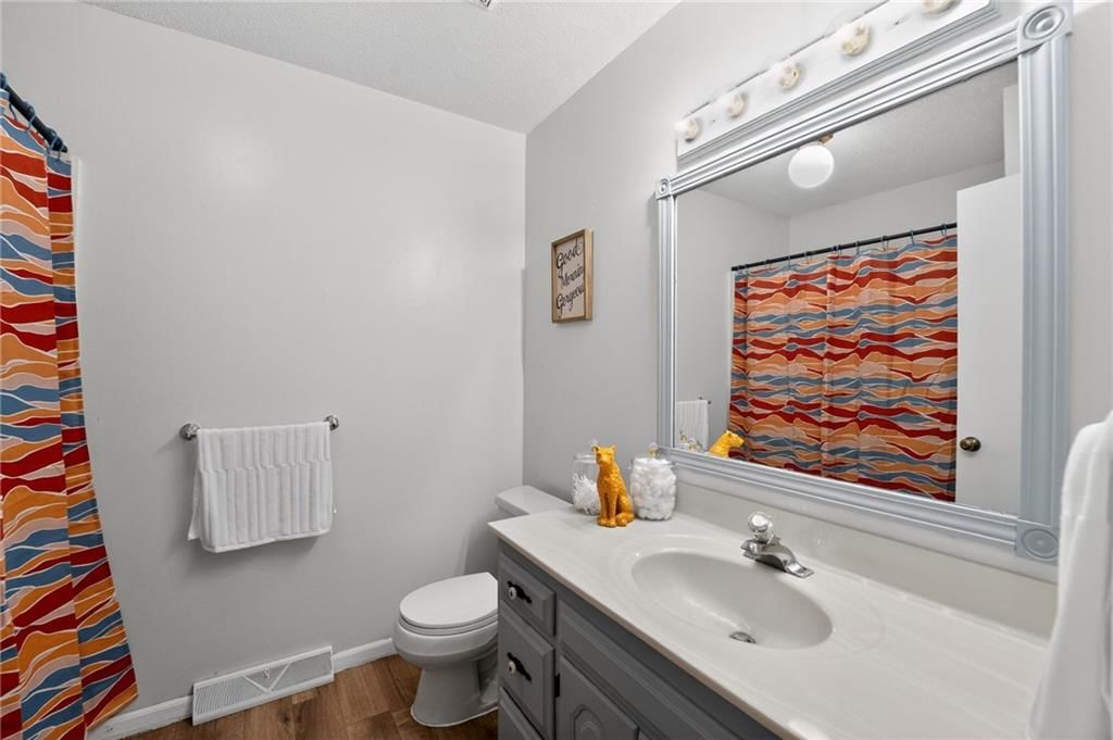 725 Shawn Drive — photo 9