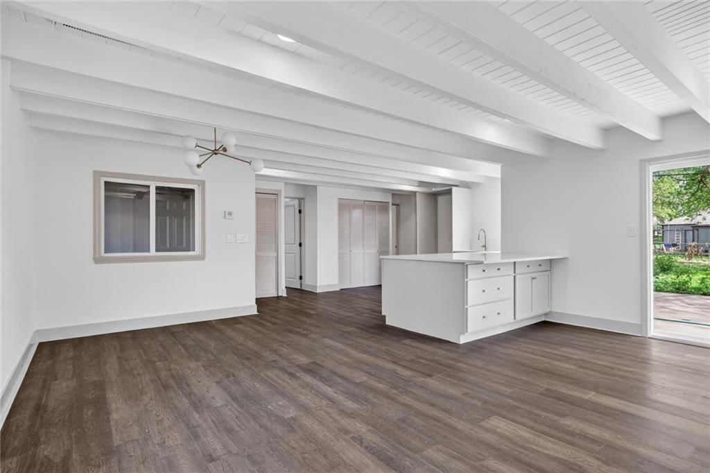 5409 Maple Street — photo 7