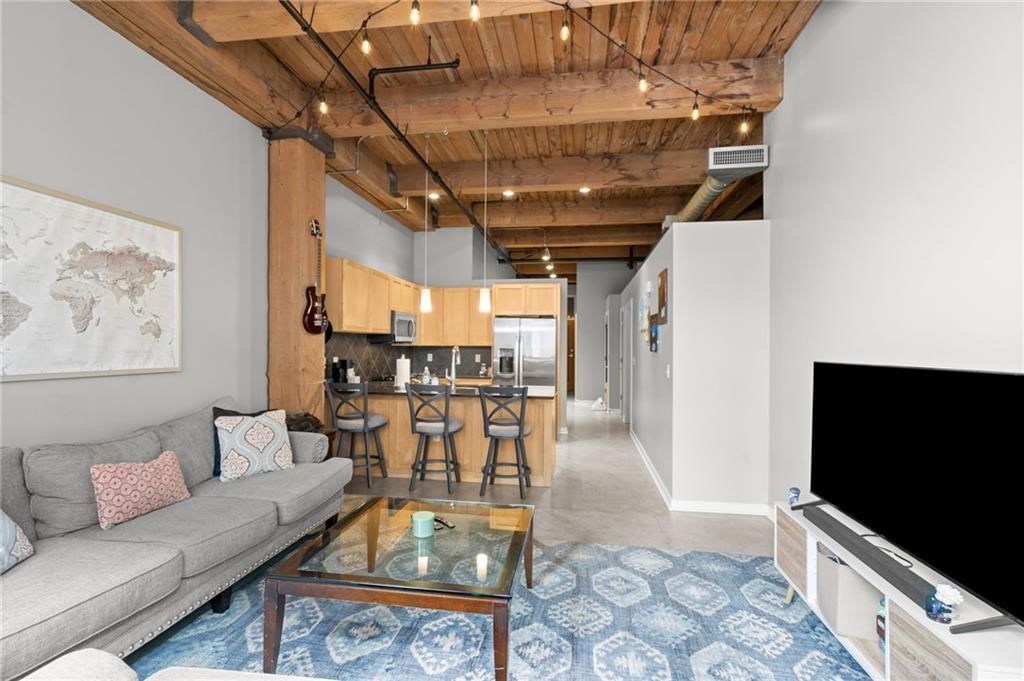 712 Broadway Boulevard — photo 3