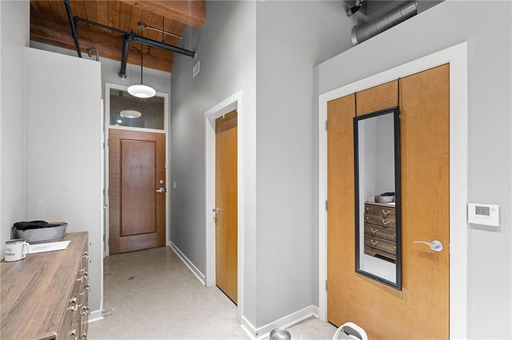 712 Broadway Boulevard — photo 15