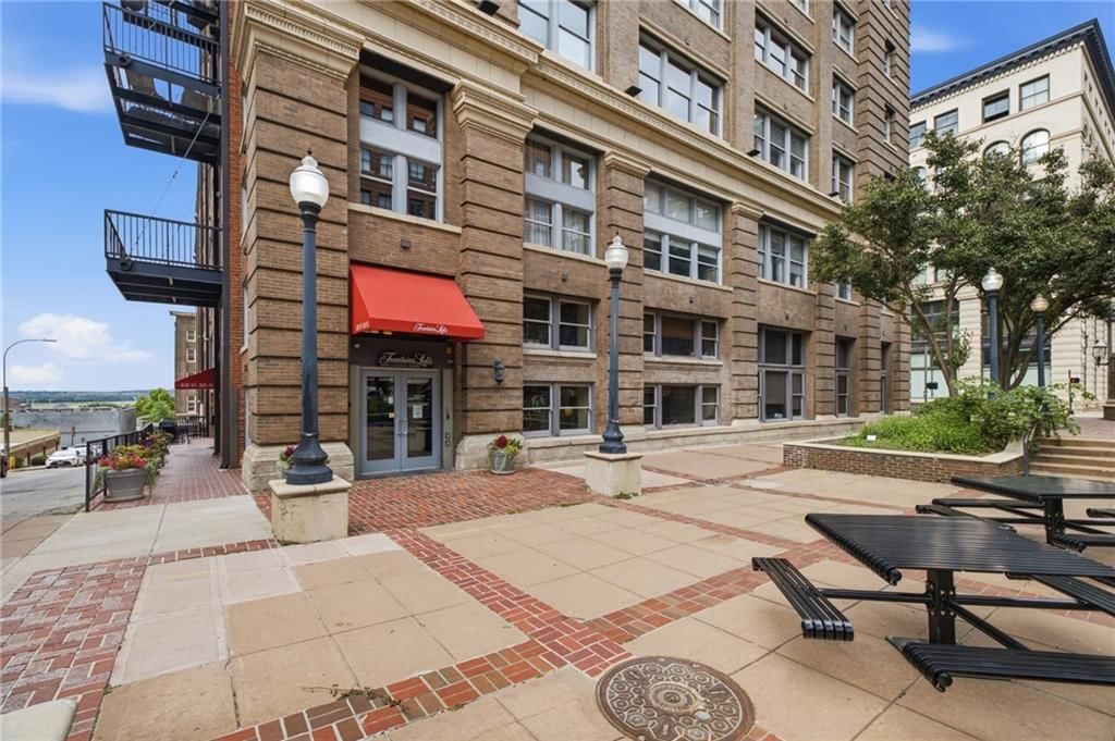 712 Broadway Boulevard — photo 24