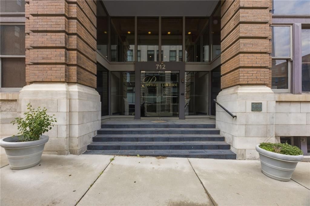 712 Broadway Boulevard — photo 27