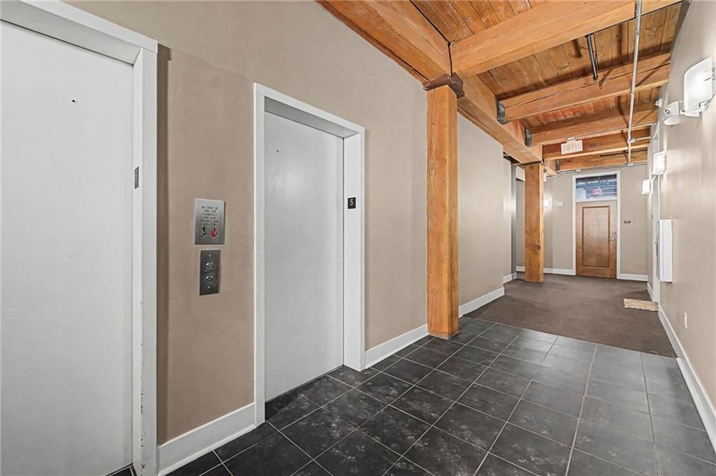 712 Broadway Boulevard — photo 37