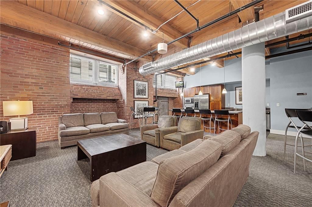 712 Broadway Boulevard — photo 42
