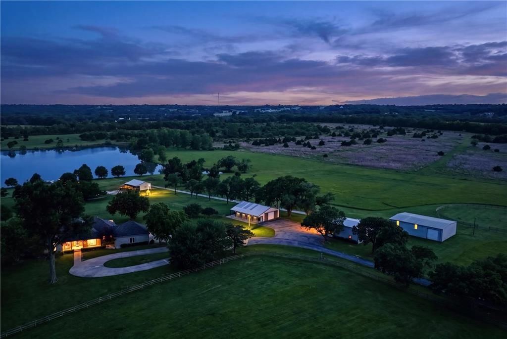 3341 W 271 Street, Louisburg, KS