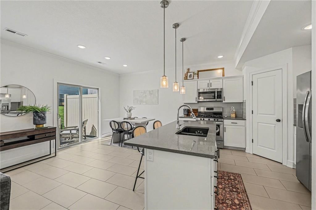7356 Aaron Street — photo 13