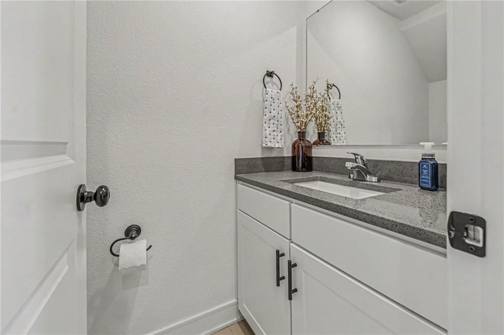 7356 Aaron Street — photo 15