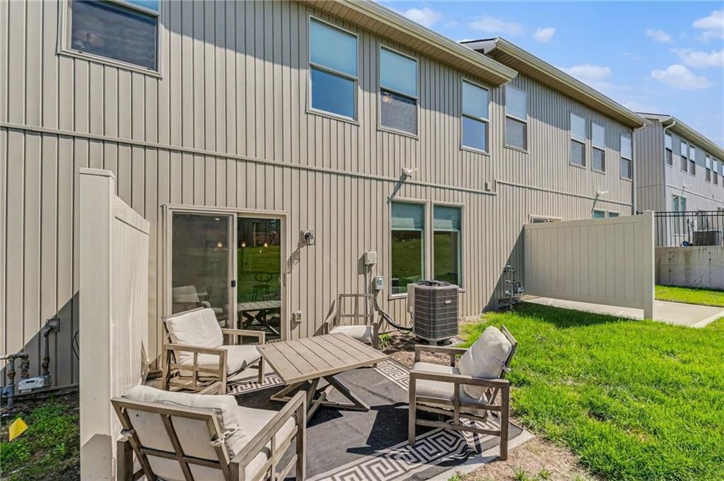7356 Aaron Street — photo 27