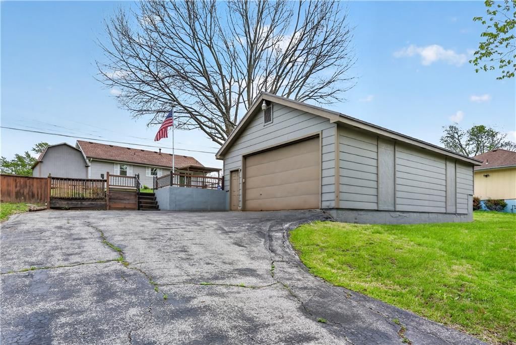 3650 N Wayne Avenue — photo 16