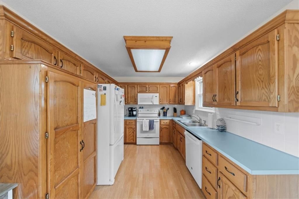 511 SE FRANKLIN Court — photo 13