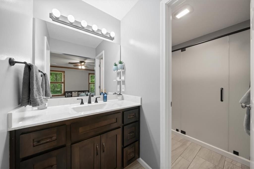 511 SE FRANKLIN Court — photo 21