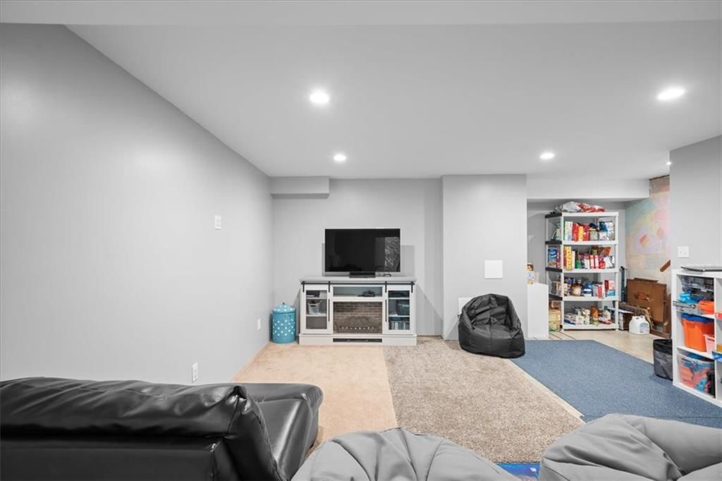 511 SE FRANKLIN Court — photo 28