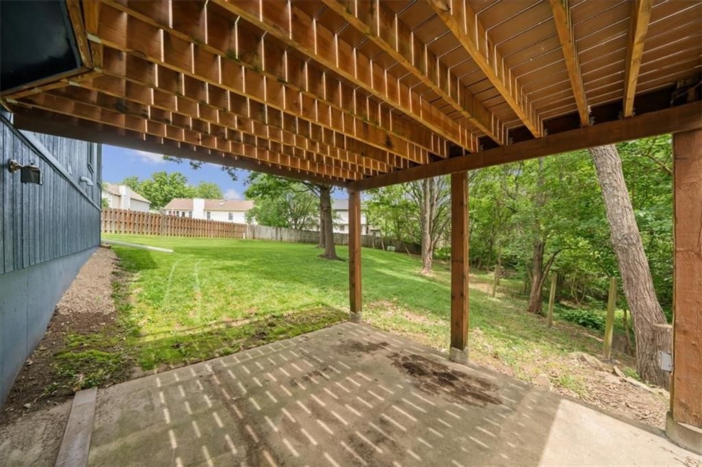511 SE FRANKLIN Court — photo 31