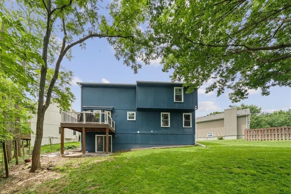 511 SE FRANKLIN Court — photo 32