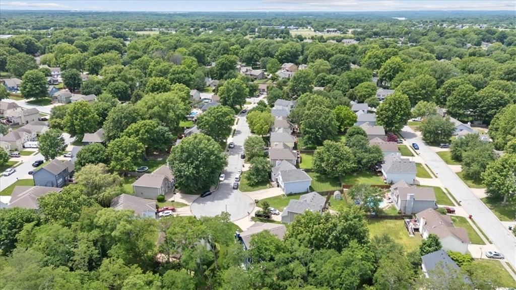 511 SE FRANKLIN Court — photo 41