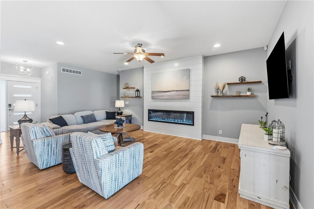 4224 S White Sands Court — photo 4