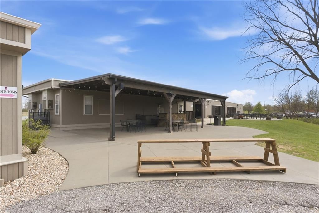 4224 S White Sands Court — photo 36