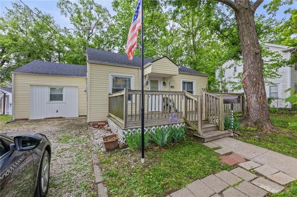 811 S Hickory Street — photo 3