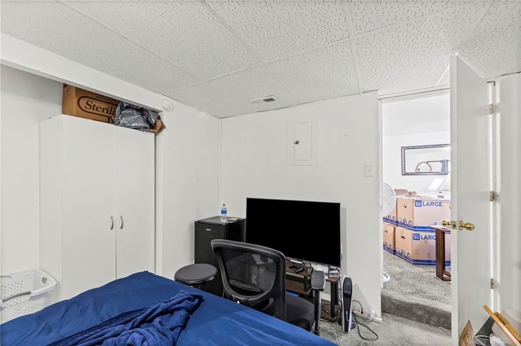 811 S Hickory Street — photo 17