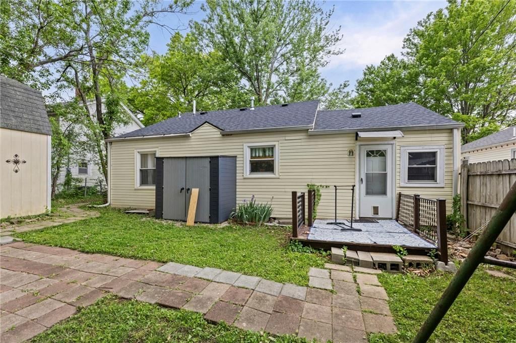 811 S Hickory Street — photo 22