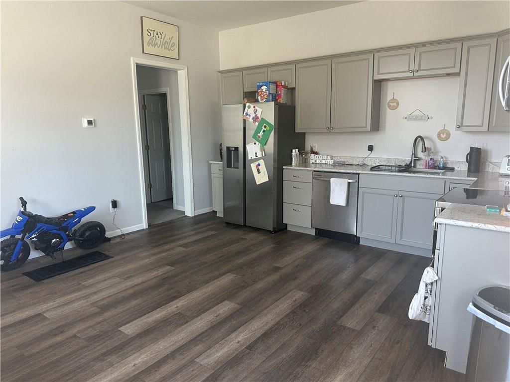 1100 Locust Street — photo 6