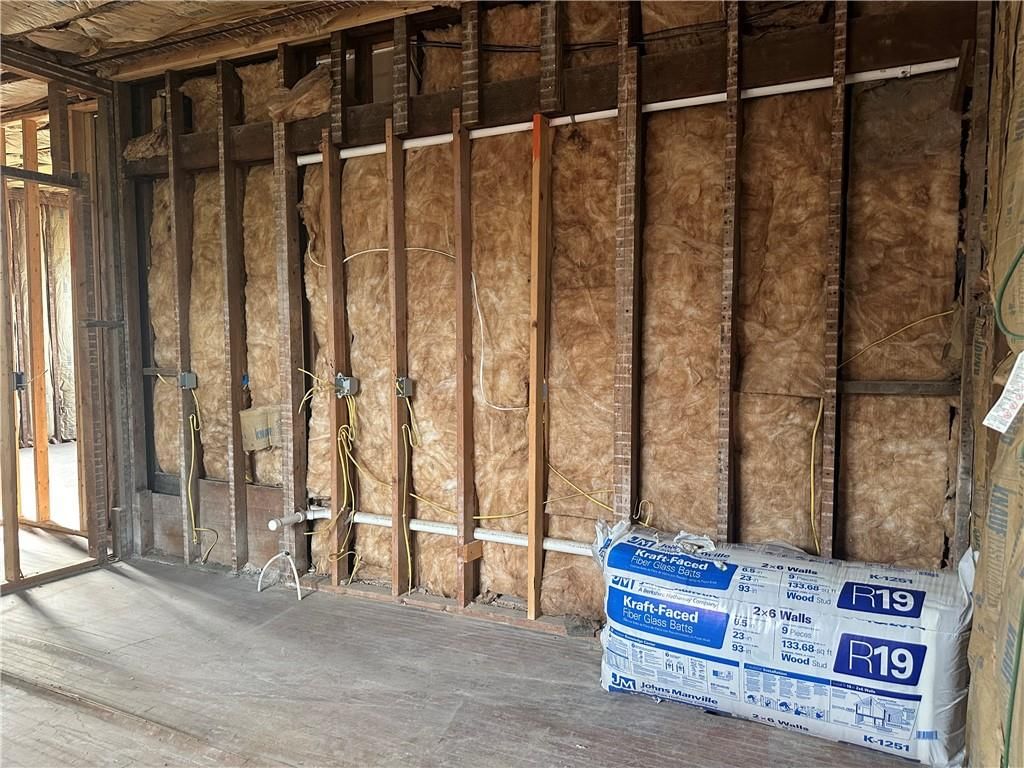 1100 Locust Street — photo 12