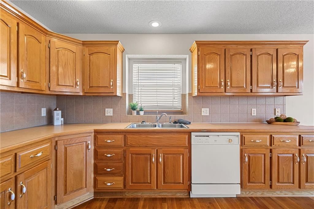 1713 SE Cardinal Drive — photo 16