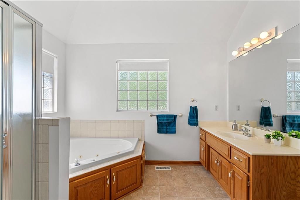 1713 SE Cardinal Drive — photo 24