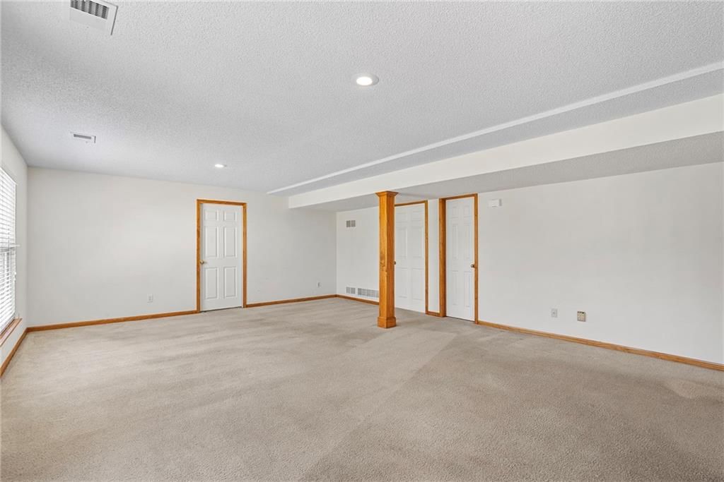 1713 SE Cardinal Drive — photo 32