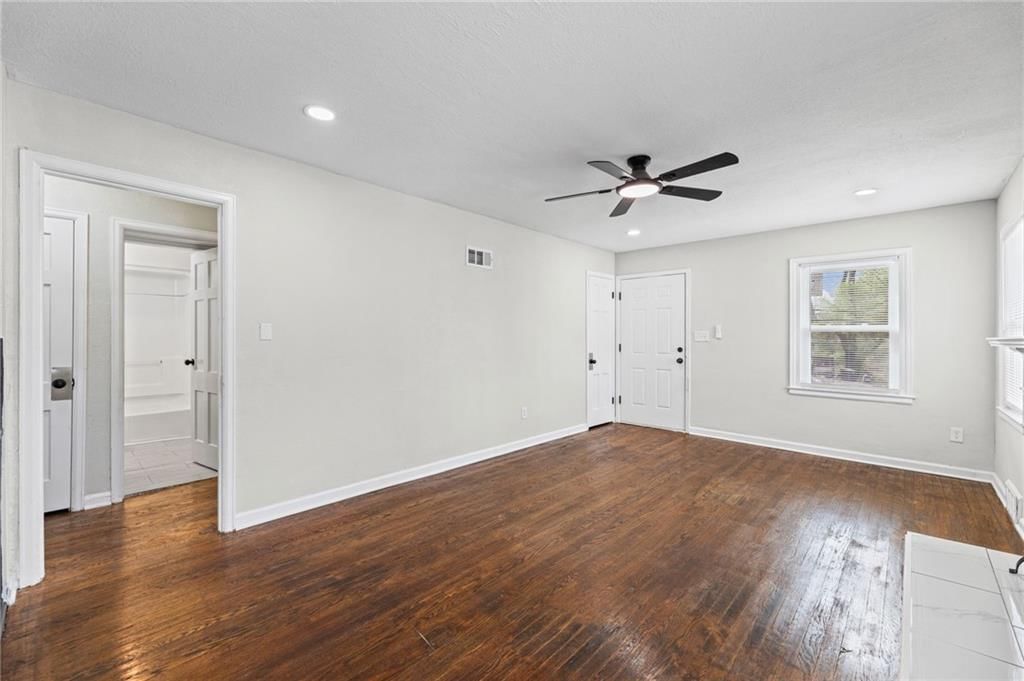 3416 E 62nd Street — photo 7