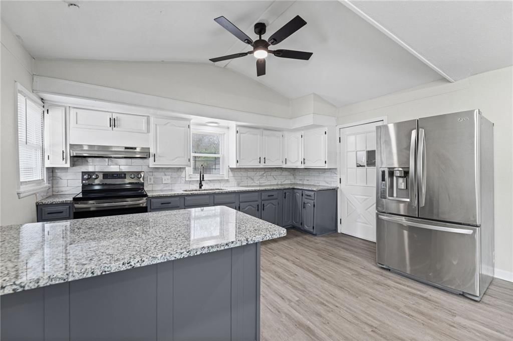 3416 E 62nd Street — photo 12