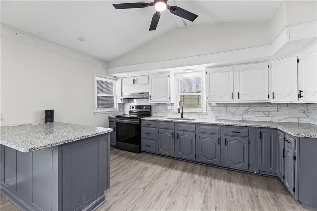 3416 E 62nd Street — photo 13