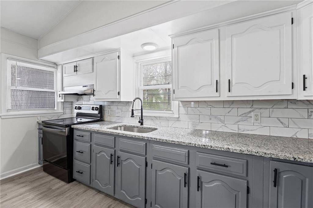 3416 E 62nd Street — photo 14