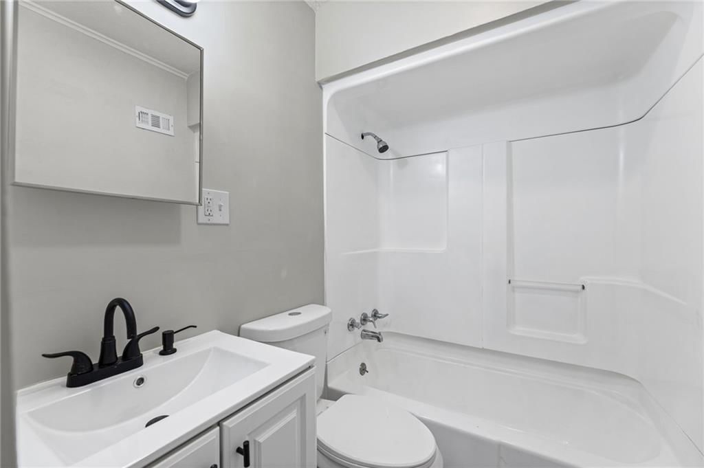 3416 E 62nd Street — photo 19