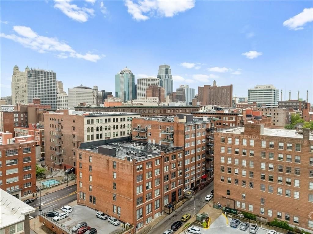 712 Broadway Boulevard — photo 22