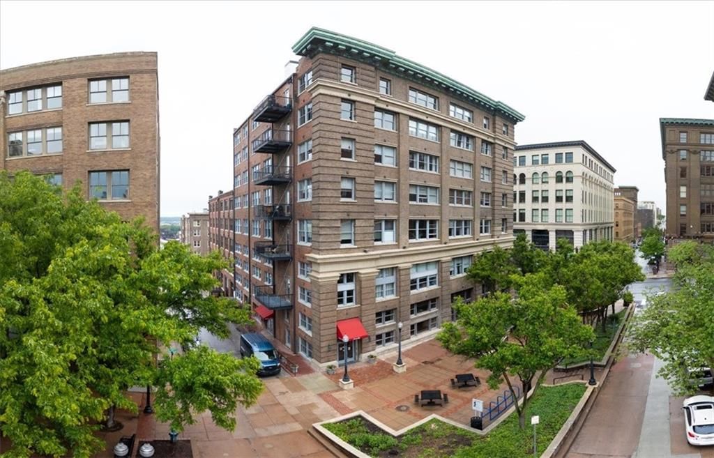 712 Broadway Boulevard — photo 23