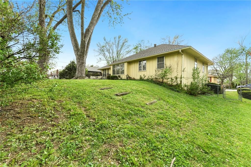6105 Kentucky Avenue — photo 32