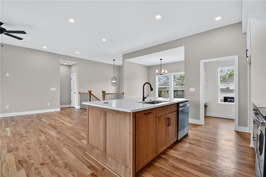 806 W Shawhan Parkway — photo 17