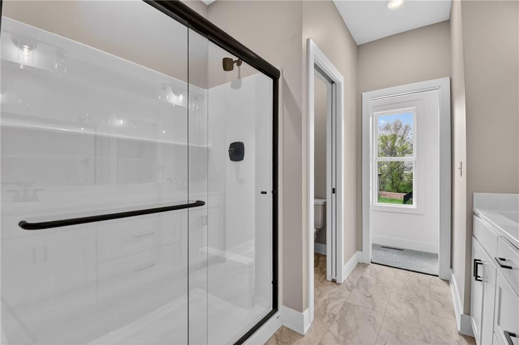 806 W Shawhan Parkway — photo 24